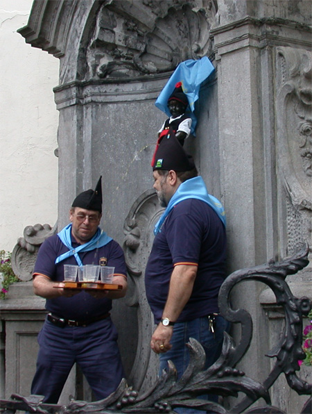 Mannekin Pis Pees